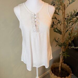 White House Black Market White Embroidered Henley Sleeveless Top Tank